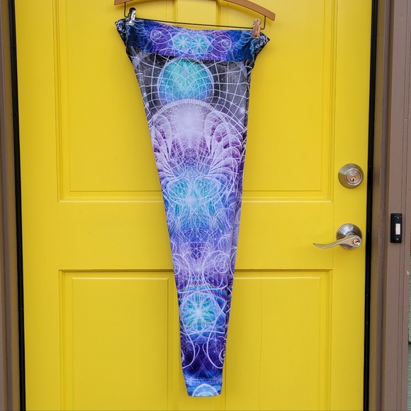 Sam Farrand Psychedelic Cosmic Leggings | Recycled Fiber | Festival Yoga Pants - Picture 3 of 13